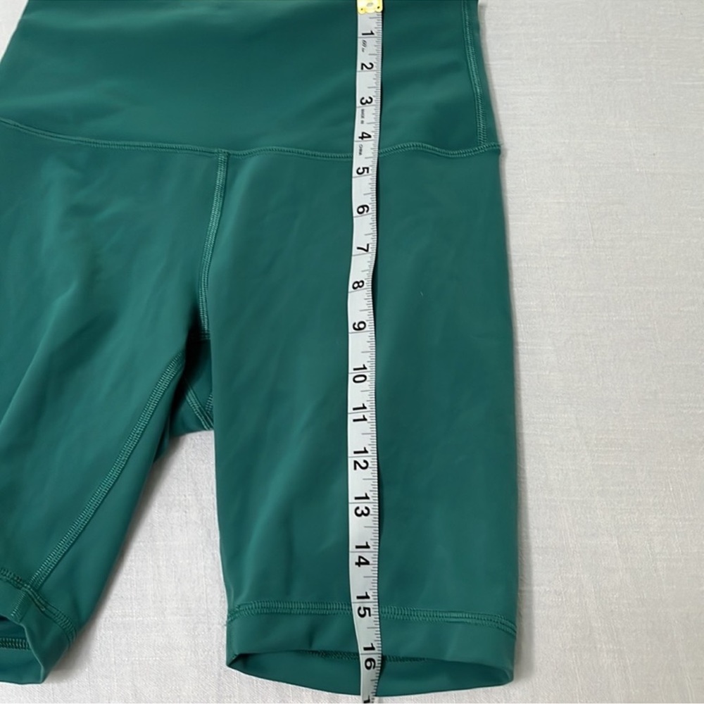 Lululemon High Waisted Wunder Trains Shorts Size 6
